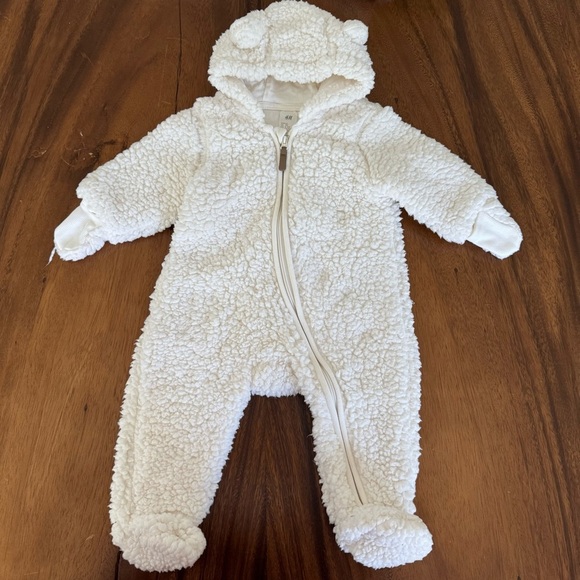 NEW H&M Cozy White Sherpa Baby Footed One Piece size 3M - Picture 1 of 4
